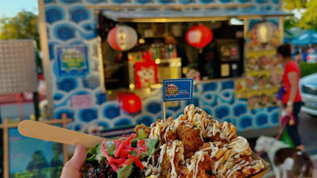 Maneki Neko Perth food truck serving crispy chicken karaage topped with Japanese mayo, pickled ginger, and lemon.