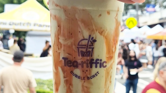 Tea-Riffic WA bubble tea trailer serving drinks in Perth